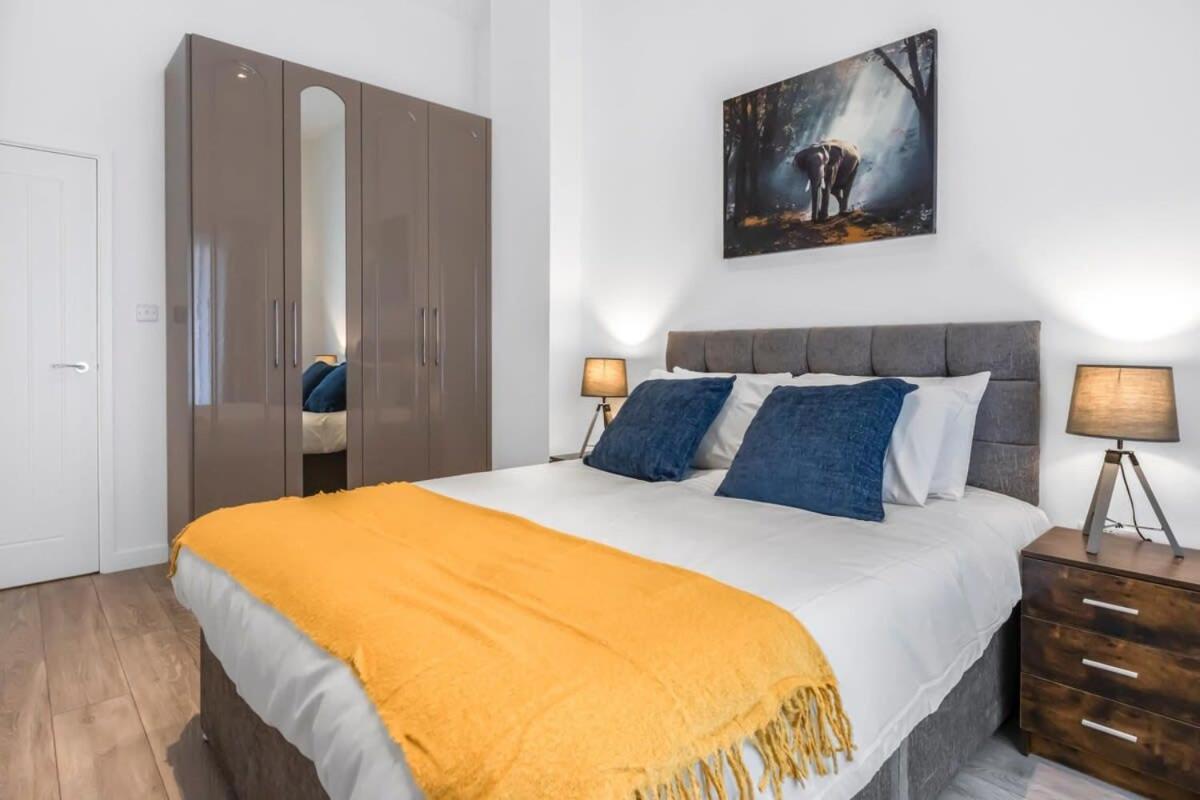 Lovely 1 Bedroom Apartment In Central Woking Dış mekan fotoğraf