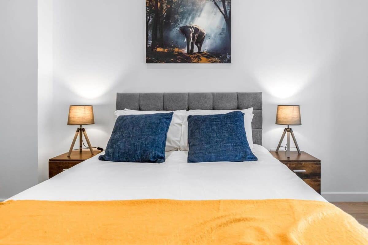 Lovely 1 Bedroom Apartment In Central Woking Dış mekan fotoğraf